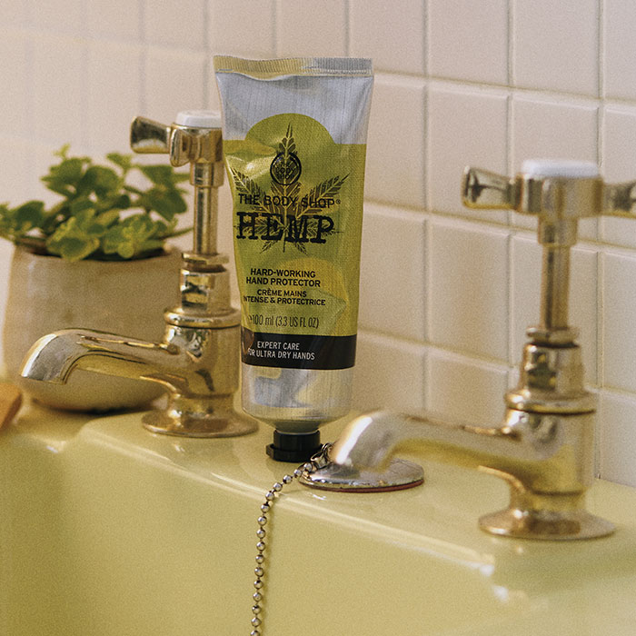 1122_square_BF_hemphand