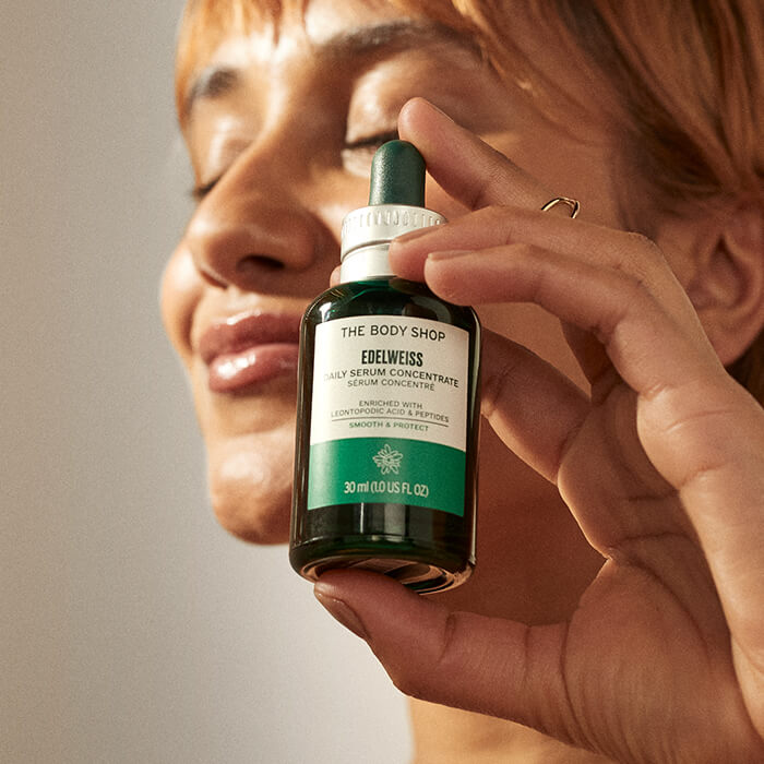 1122_square_cybermonday_kasvot